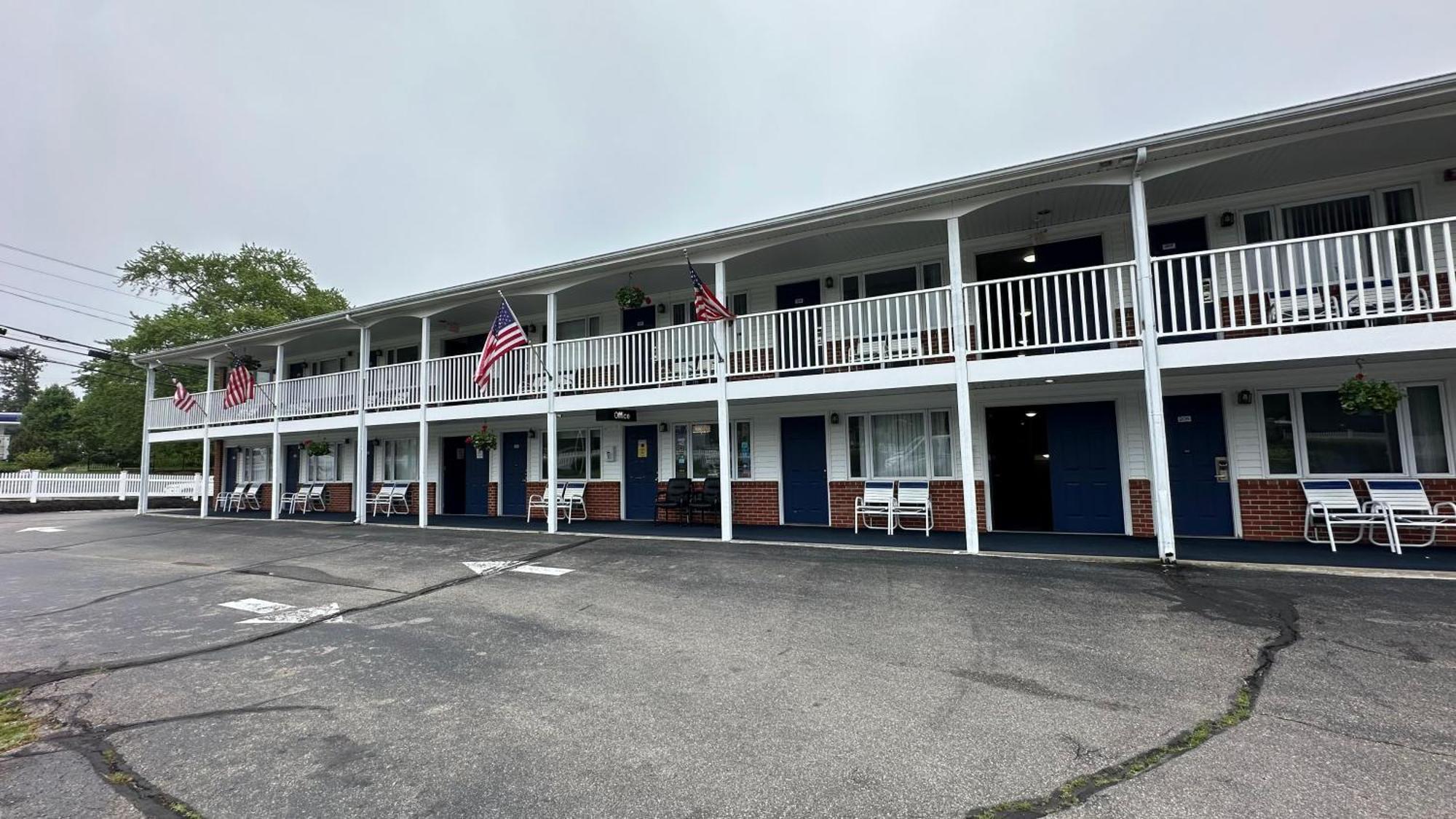 Usa Inn Wells Exterior photo